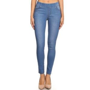 NWT Jvini jean jegging, large.